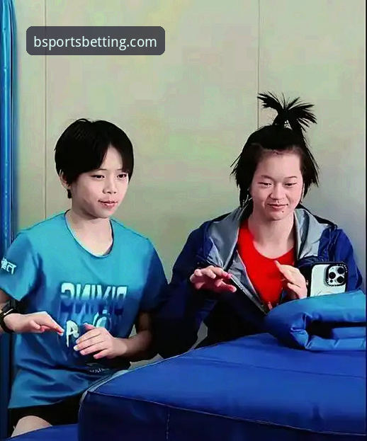 B体育官网版本 跳水新星蒋林静强势夺冠,B体育平台见证16岁小将巅峰时刻